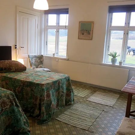 Bed & Breakfast Miklagaard Tisvildeleje